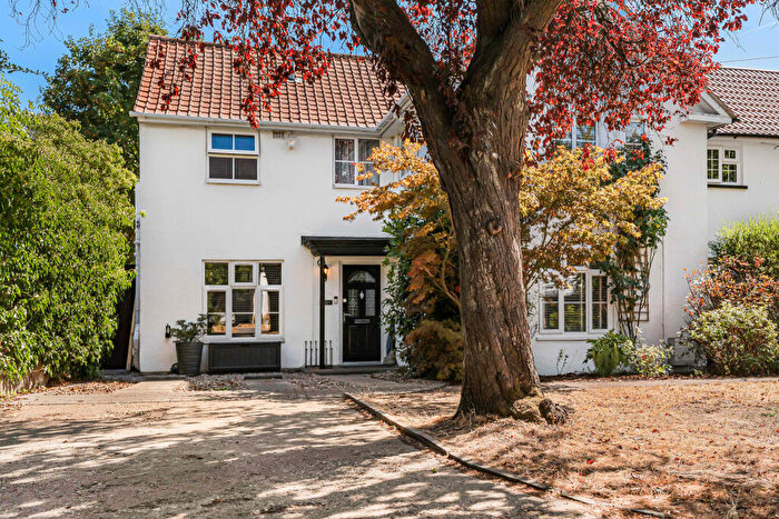 4 Bedroom End Of Terrace House For Sale In Attimore Close, Welwyn Garden City, Hertfordshire, AL8