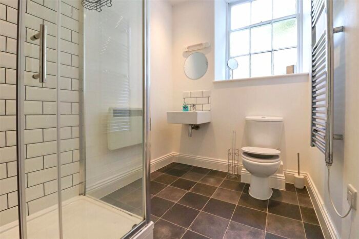 3 Bedroom Apartment For Sale In New Road, Bideford, EX39