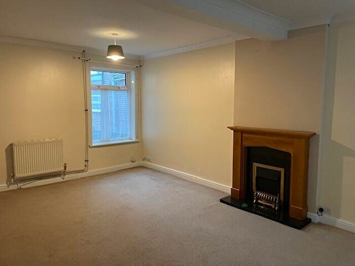 3 Bedroom House To Rent In Portsmouth, Fratton, PO1