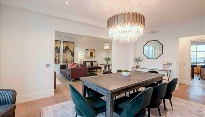 2 Bedroom Flat To Rent In Strathmore Court, Park Road, Regents Park, NW8