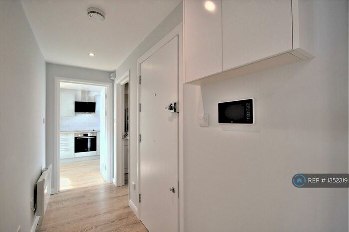 2 Bedroom Flat To Rent In Waldo Works, London, NW10