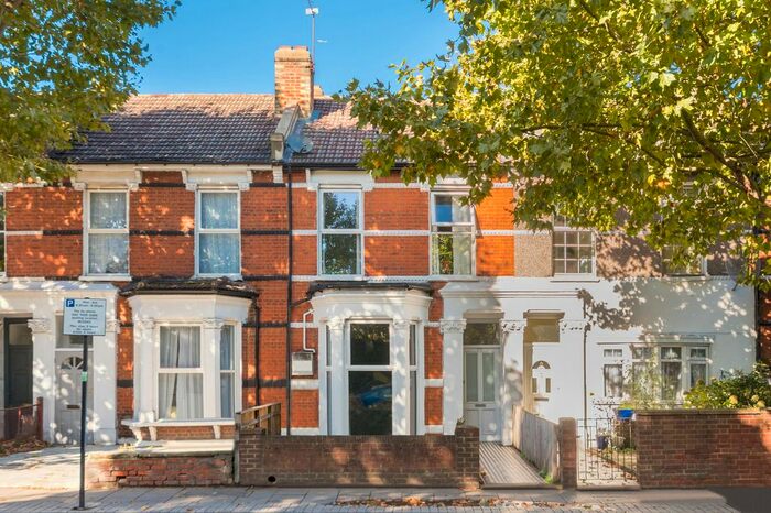 2 Bedroom Flat To Rent In Grove Vale, East Dulwich, SE22