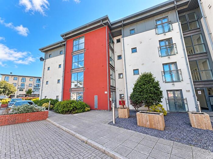 1 Bedroom Flat For Sale In St Christophers Court, Marina, Swansea, SA1
