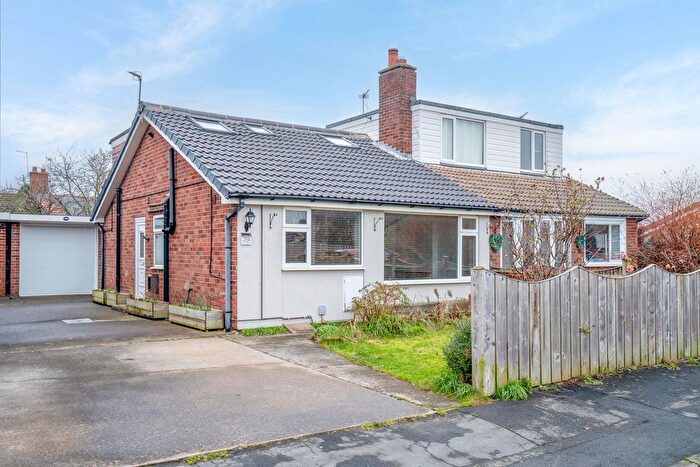 4 Bedroom Bungalow For Sale In Beech Avenue, Bishopthorpe, York, YO23