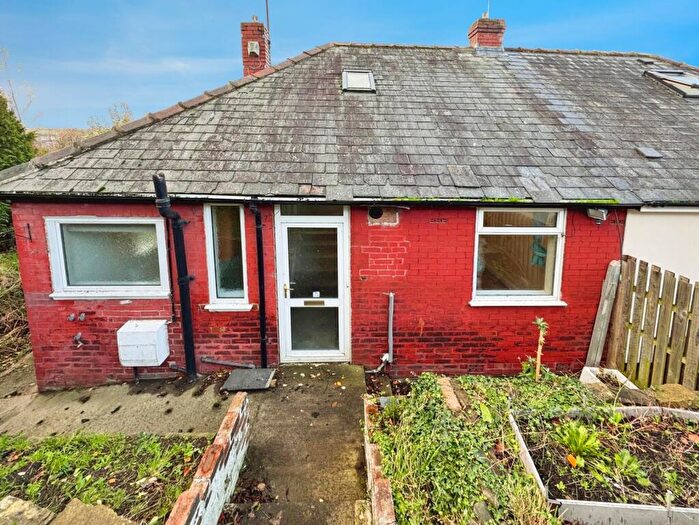 1 Bedroom Bungalow To Rent In Kilner Bank, Dalton, Huddersfield, HD5