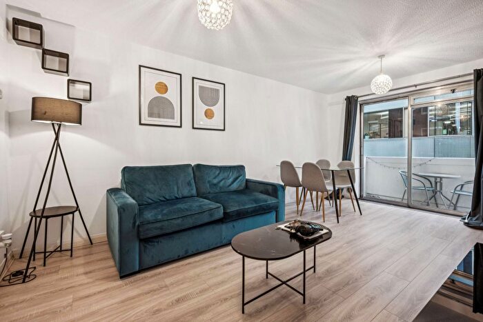 1 Bedroom Flat For Sale In Gresse Street, Camden, W1T