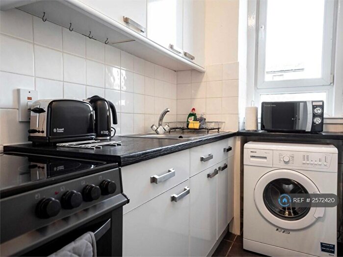 1 Bedroom Flat To Rent In Cleghorn Street, Dundee, DD2