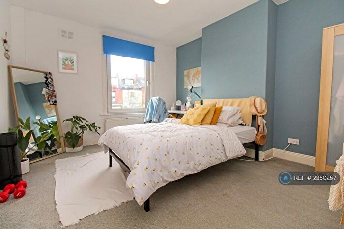 4 Bedroom Terraced House To Rent In St. Anns Avenue, Leeds, LS4