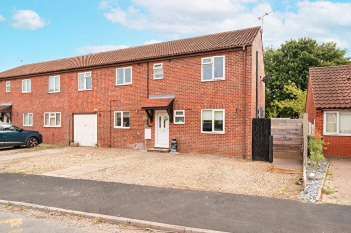 5 Bedroom Semi-Detached House For Sale In Spruce Avenue, Ormesby, NR29