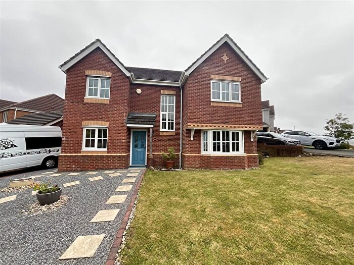 4 Bedroom Detached House For Sale In Golwg-Y-Tywyn, Burry Port, SA16