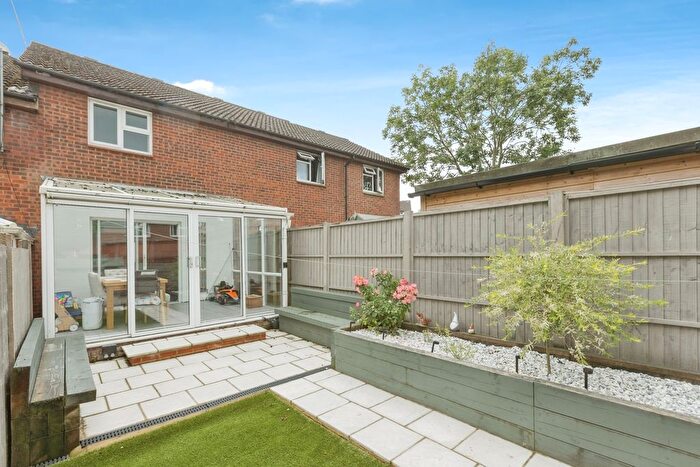2 Bedroom Terraced House For Sale In Green Way, Tunbridge Wells, Kent, TN2