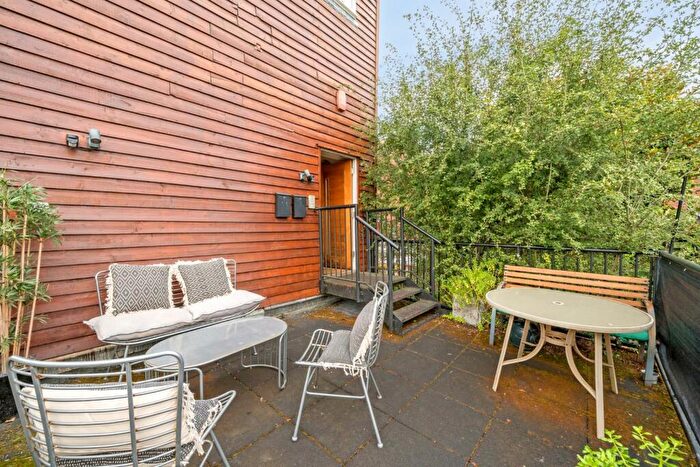 2 Bedroom Flat For Sale In Eton Square, Eton, Windsor, SL4