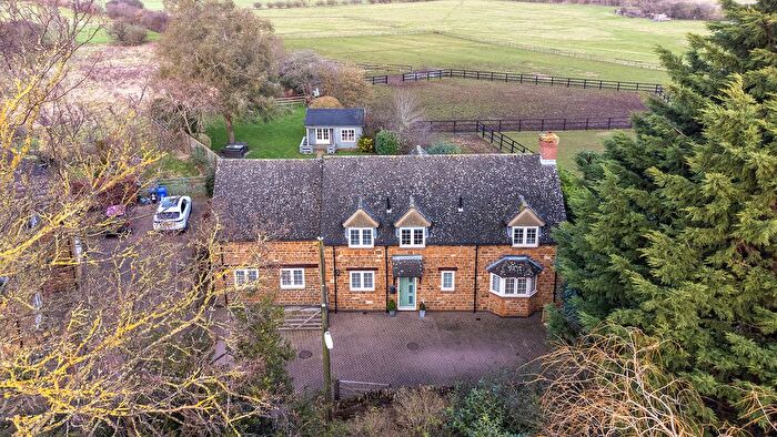 5 Bedroom Detached House For Sale In North Street, Rothersthorpe, NN7