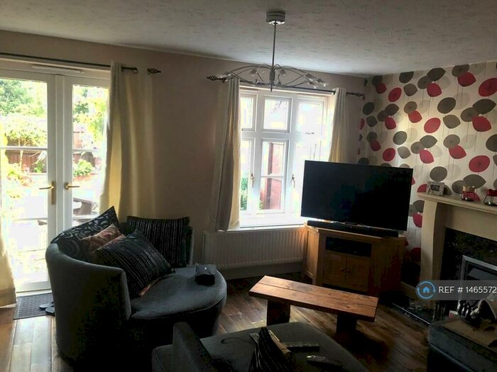 4 Bedroom Terraced House To Rent In Ovaldene Way, Stoke-On-Trent, ST4