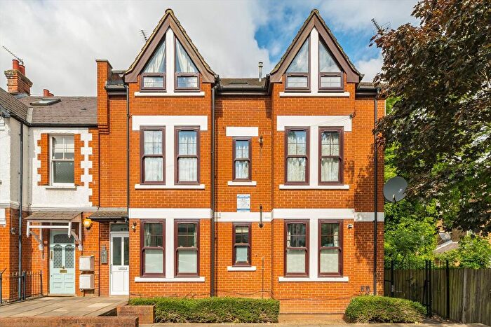 1 Bedroom Flat For Sale In York Road, Acton, W3