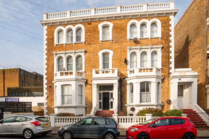 2 Bedroom Flat For Sale In Dalby Square, Cliftonville, Margate, CT9