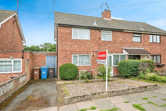 3 Bedroom Semi-Detached House For Sale In Montgomery Road, Ipswich, IP2