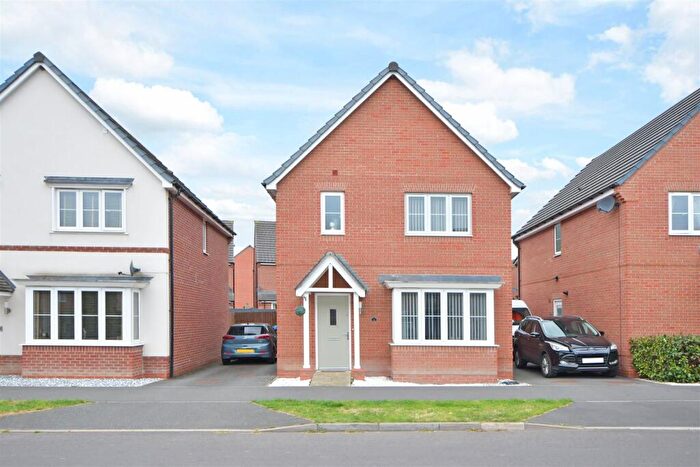 3 Bedroom Detached House To Rent In Higher Croft Drive, Crewe, CW1