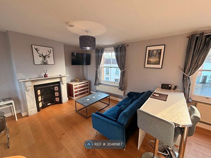 1 Bedroom Maisonette To Rent In Magdalene Street, Glastonbury, BA6
