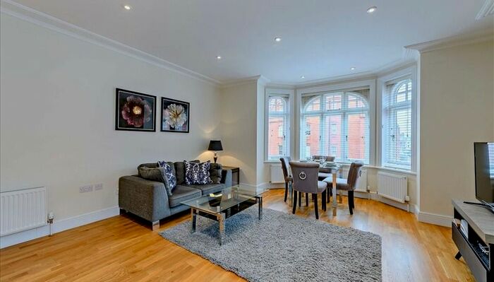 3 Bedroom Flat To Rent In Hamlet Gardens, King Street, Ravenscourt Park, London, Greater London, W6