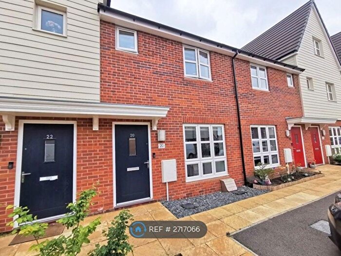 2 Bedroom Terraced House To Rent In Farleigh Drive, Aylesbury, HP18
