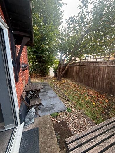 1 Bedroom Flat To Rent In Wennington Road, Rainham, RM13