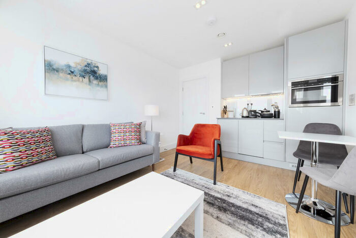 1 Bedroom Apartment To Rent In Laporte Way, Luton, Bedfordshire, LU4