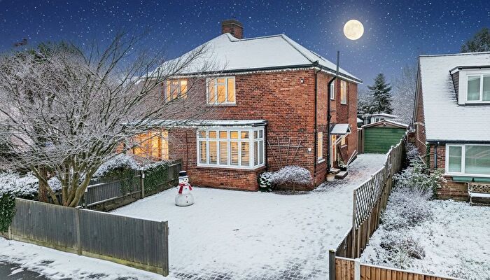 3 Bedroom Semi Detached House For Sale In Norrington Road, Maidstone, ME15