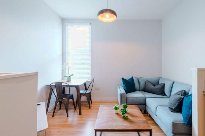 4 Bedroom Flat To Rent In Jesmond Road, Newcastle, NE2