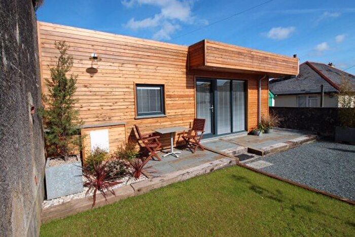 1 Bedroom Flat To Rent In Redannick Crescent, Truro, TR1