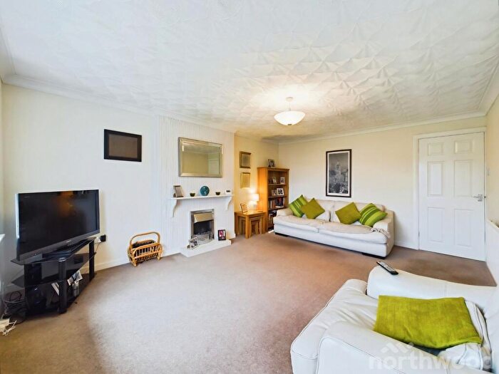 2 Bedroom Bungalow For Sale In West Meade, Maghull, L31