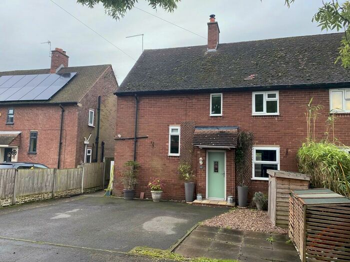 4 Bedroom Semi-Detached House For Sale In Chapel Lane, Rangemore, DE13