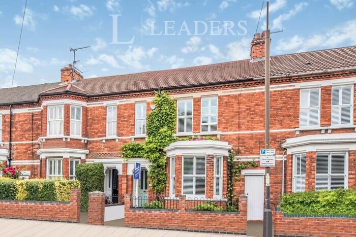 4 Bedroom Terraced House To Rent In Castle Road, Bedford, MK40