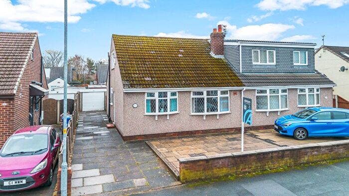 3 Bedroom Semi-detached House For Sale In Boswell Avenue, Warrington, WA4
