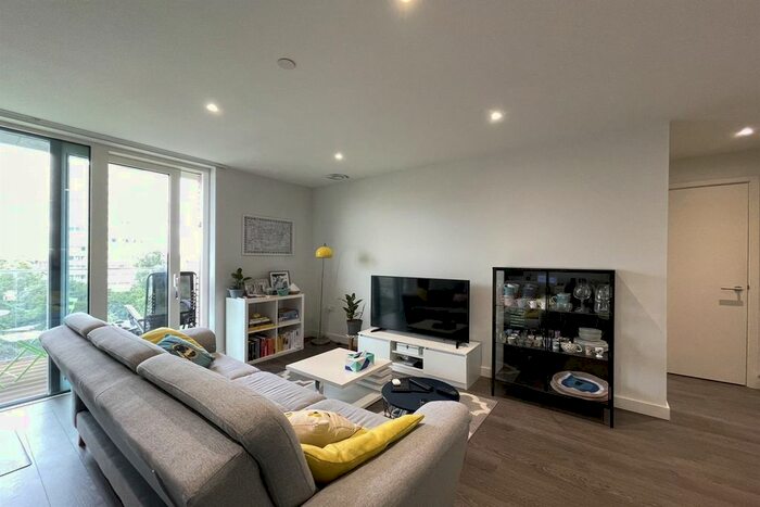 1 Bedroom Flat To Rent In The Shoreline Building, Newnton Close, N4