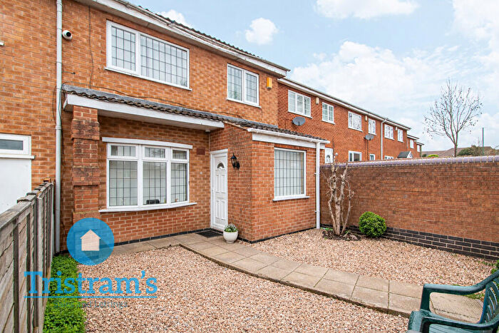 3 Bedroom End Of Terrace House For Sale In Madryn Walk, Nottingham, NG5