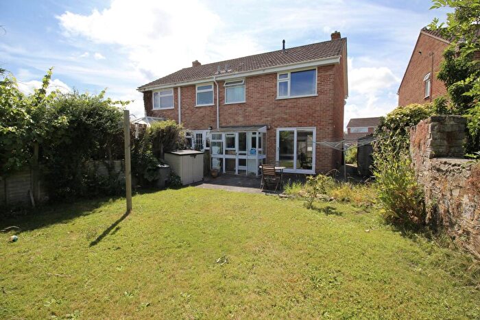 3 Bedroom Semi-Detached House For Sale In Chancellor Close, Walton, BA16