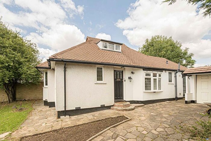 4 Bedroom Bungalow To Rent In Woodlawn Crescent, Twickenham, TW2
