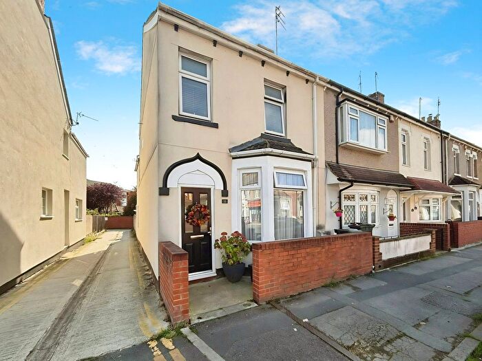 3 Bedroom End Of Terrace House For Sale In Birch Street, Swindon, SN1