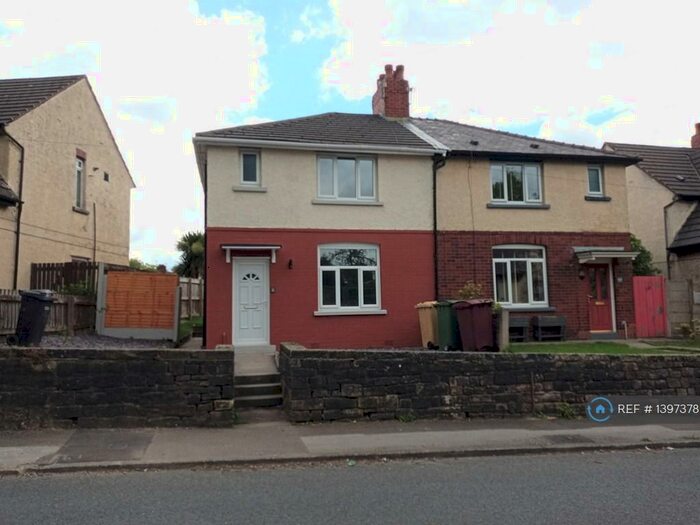 3 Bedroom Semi-Detached House To Rent In Radcliffe Road, Bolton, BL3