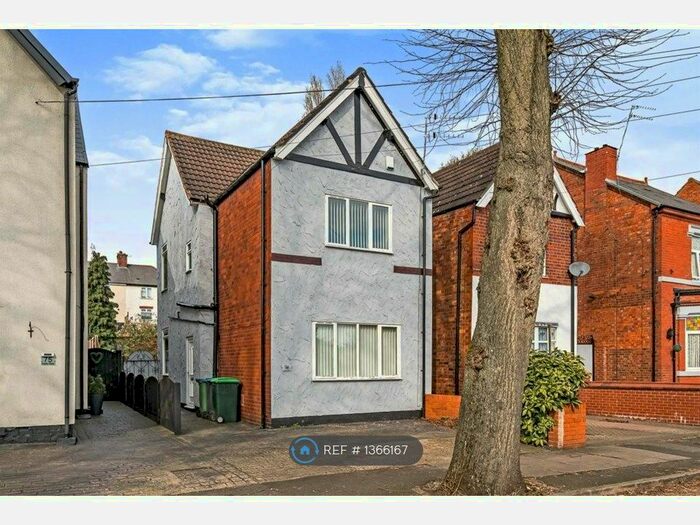 4 Bedroom Detached House To Rent In Castle Road, Tipton, DY4