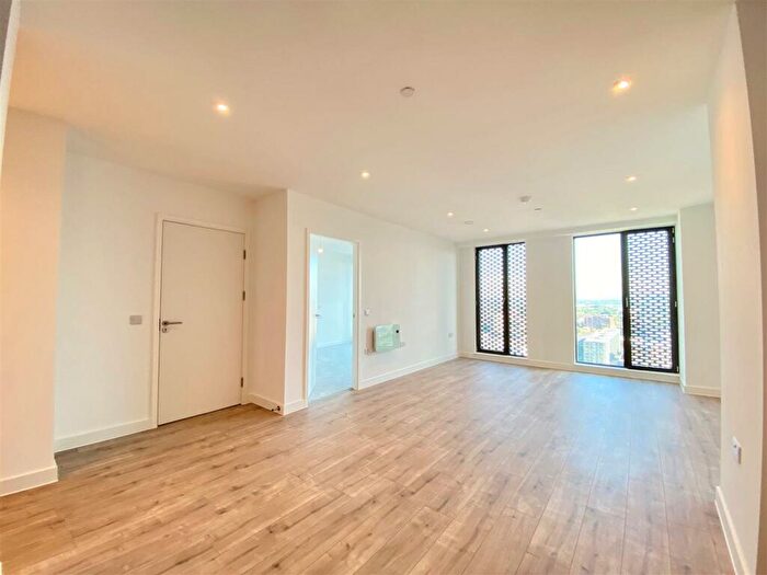 2 Bedroom Apartment To Rent In Victoria House, Great Ancoats Street, Manchester, M4