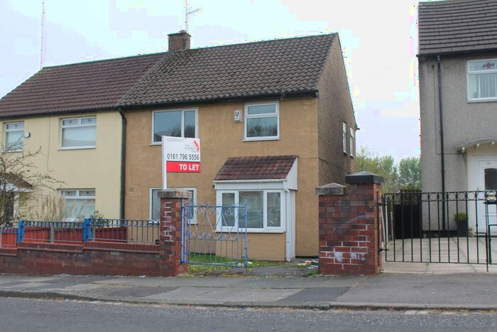 3 Bedroom Semi-Detached House To Rent In Hawkshead Drive, Middleton, M24