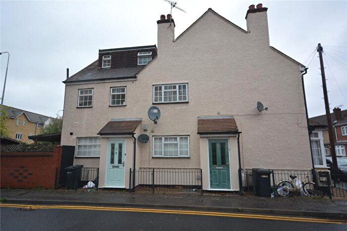 1 Bedroom Apartment To Rent In Victoria Crescent, CM1