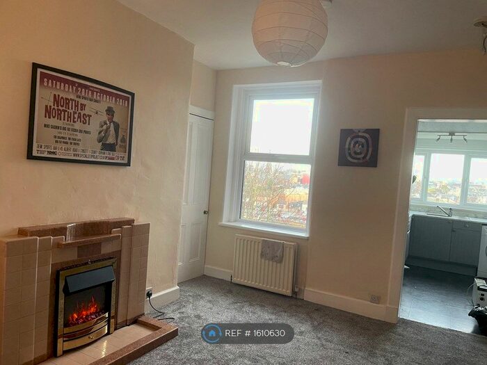 3 Bedroom Flat To Rent In Church St, Dumfries, DG2