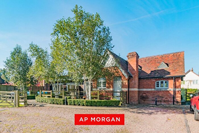 2 Bedroom Flat For Sale In Gorcott Hill, Beoley, Redditch, Warwickshire, B98