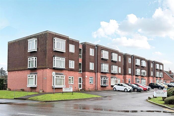 2 Bedroom Flat For Sale In Bath Road, Longwell Green, Bristol, BS30
