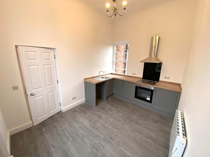 2 Bedroom Flat To Rent In Queens Head Court, Newark, NG24