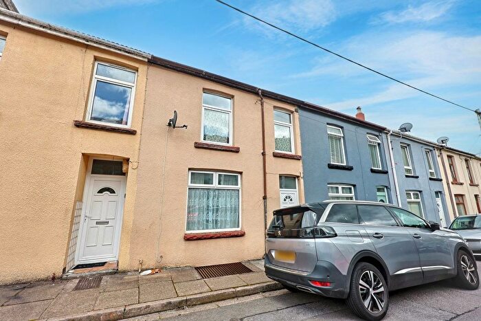 3 Bedroom Terraced House For Sale In Woodfield Terrace, Mountain Ash, Mid Glamorgan, CF45