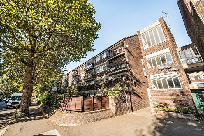 3 Bedroom Flat For Sale In John Ruskin Street, London, SE5
